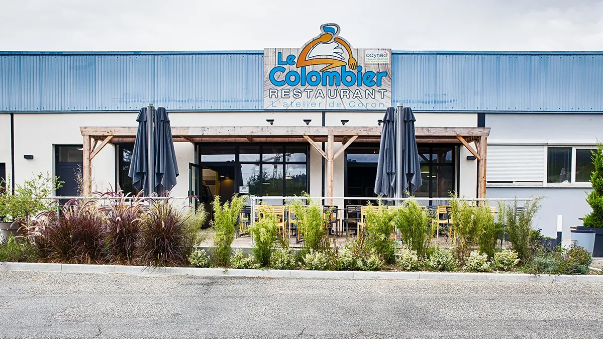 Aménagement d'un restaurant dans un entrepot